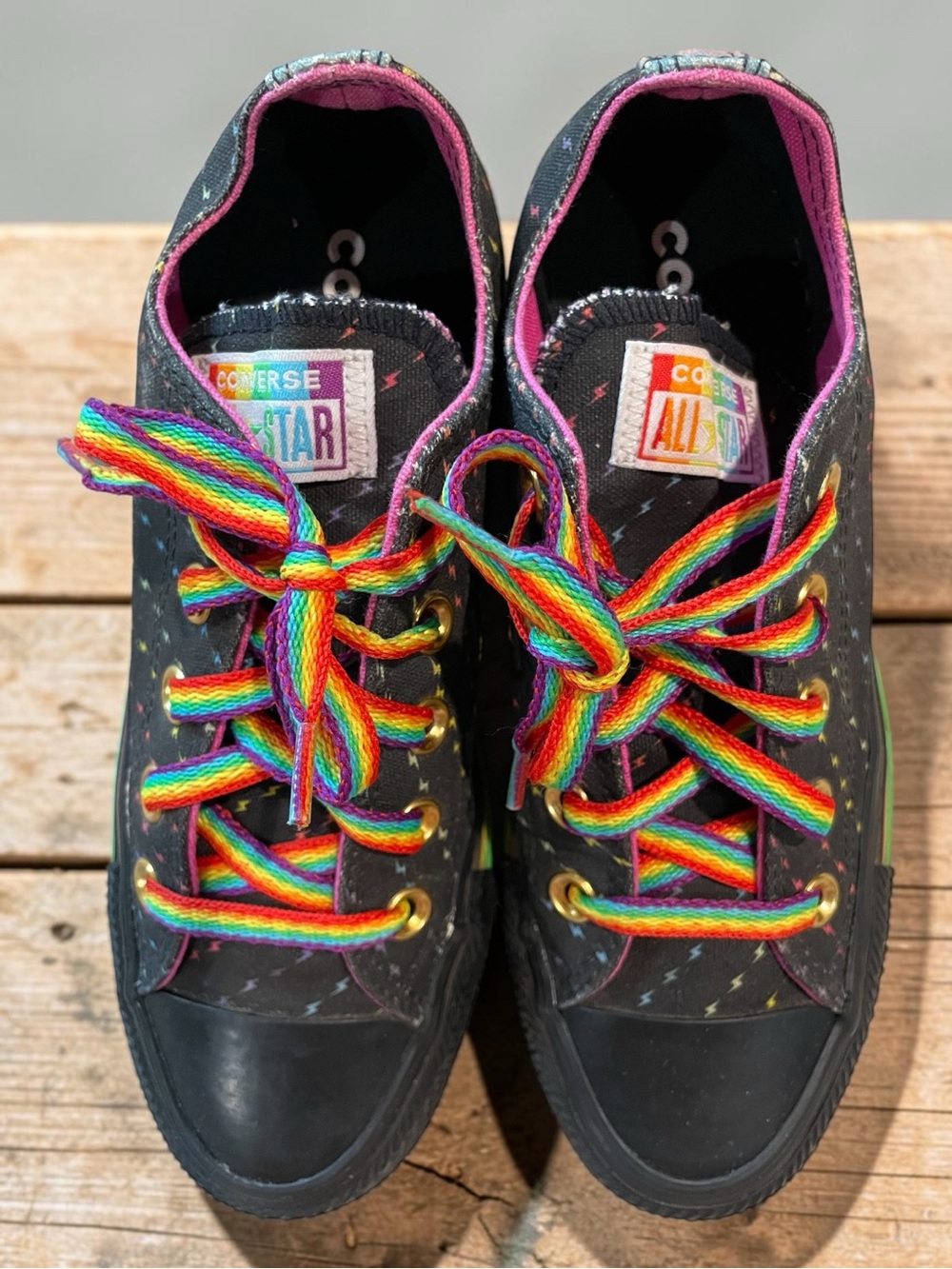 Converse All Star Black Canvas Pride Themed Sneakers Rainbow Laces Womens Size 5